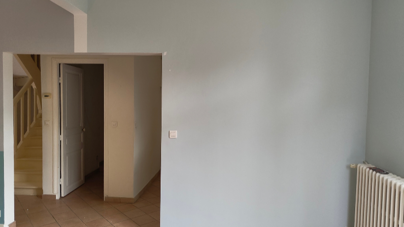 Photo avant l'ouverture d'un mur porteur dans une maison individuelle au rez-de-chaussée